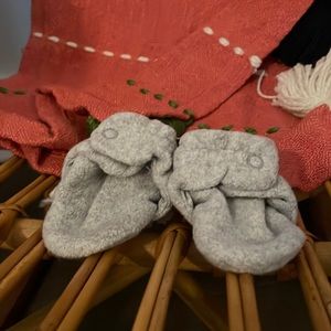 3M Zutano Booties NWT